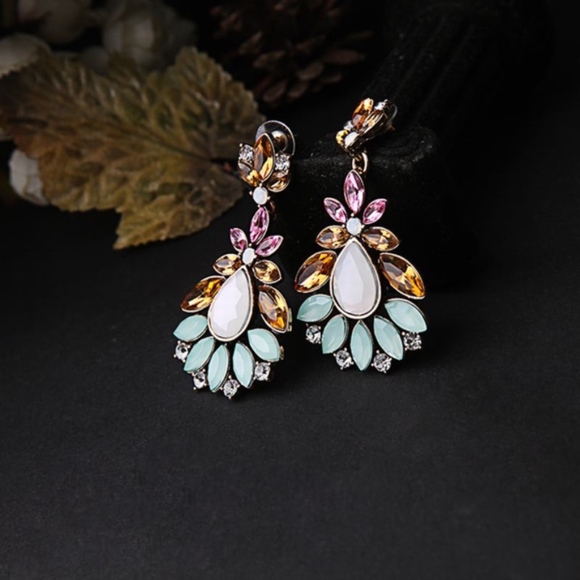 Statement Earrings - Picture 2 of 4